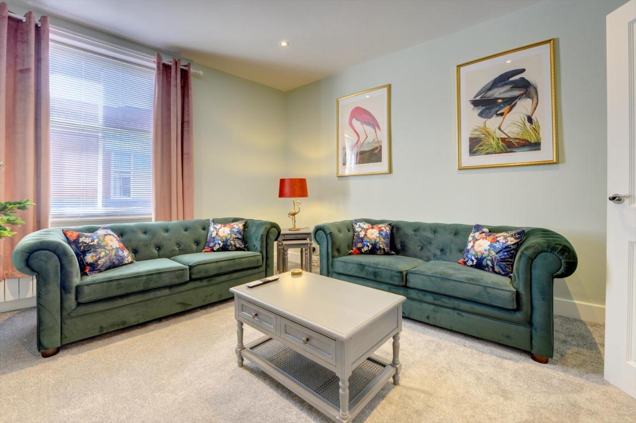 The Nook - A Modern 2 Bedroom Loft With Parking Рипон Экстерьер фото